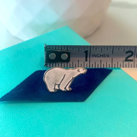 Polar Bear Pin, vintage enamel - Picture 3 of 3